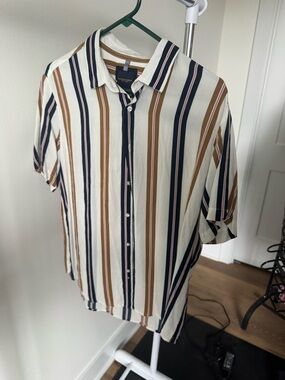DENIM & FLOWER Cream/Blue/Tan Vertical Striped Short Sleeve Shirt Mens size L